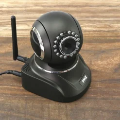 Indoor Wireless Security Camera - Remote Control, 720p HD, Night Vision<Pyle